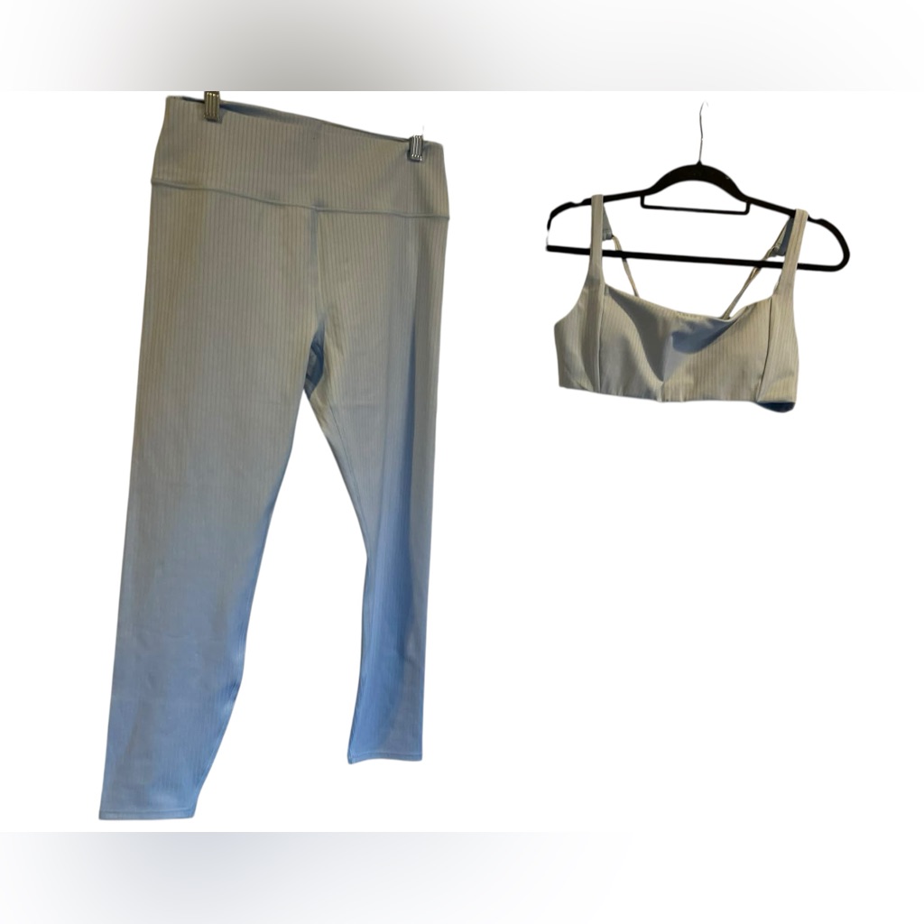 Nwt Vuori Inversion Rib Bra And Leggings Set Crystal Blue Size L